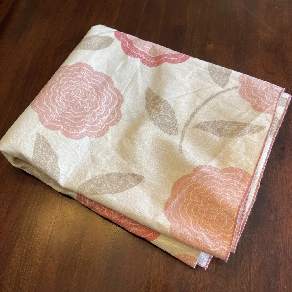 Osborne & Little Fabric Linen Blend Floral Eranthe‎ 1.5 Yards x 45